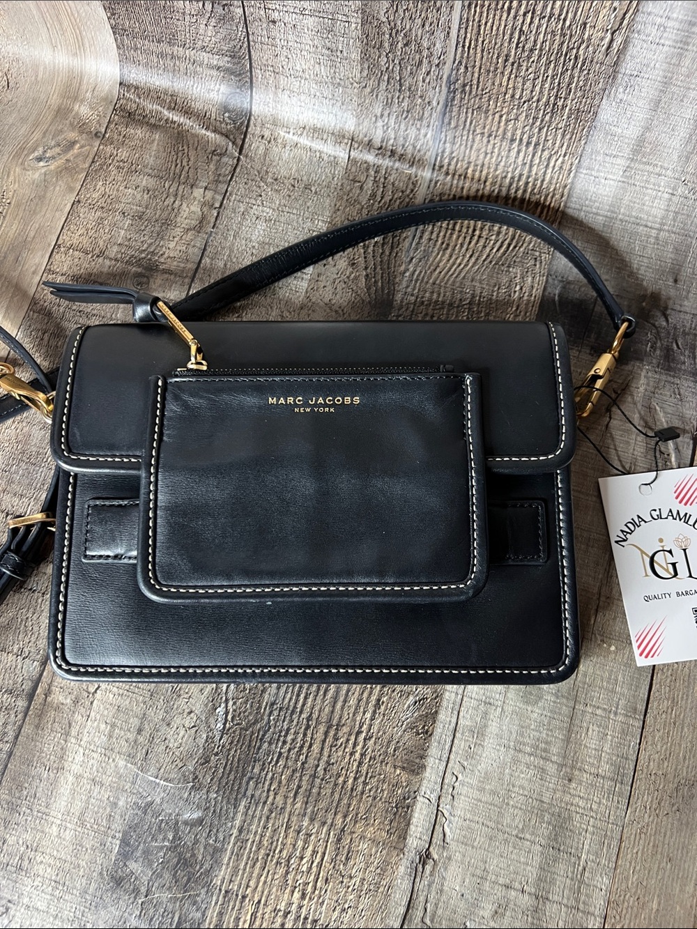 Marc Jacobs Black Leather Crossbody with Front Pocket & Gold Hardware - Picture 11 of 15